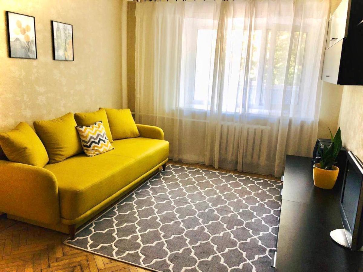 Sunflower Apartment Near Kiev Airport & Railway Station & Center City! المظهر الخارجي الصورة