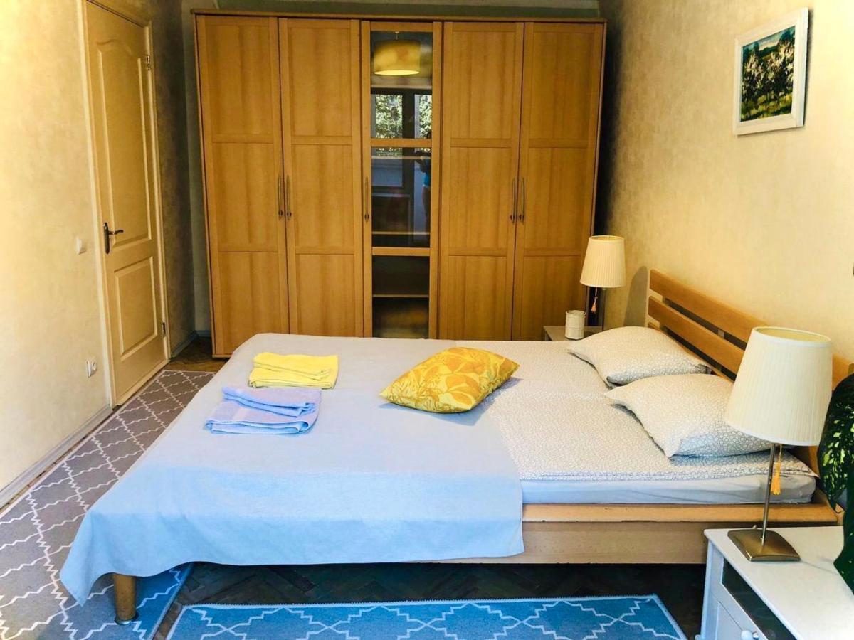 Sunflower Apartment Near Kiev Airport & Railway Station & Center City! المظهر الخارجي الصورة