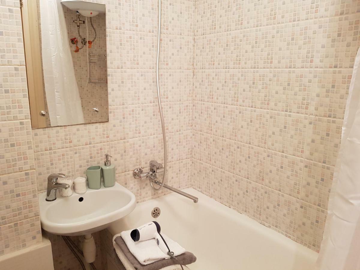 Sunflower Apartment Near Kiev Airport & Railway Station & Center City! المظهر الخارجي الصورة
