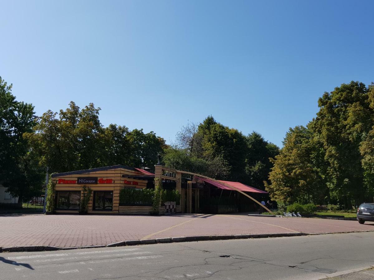 Sunflower Apartment Near Kiev Airport & Railway Station & Center City! المظهر الخارجي الصورة