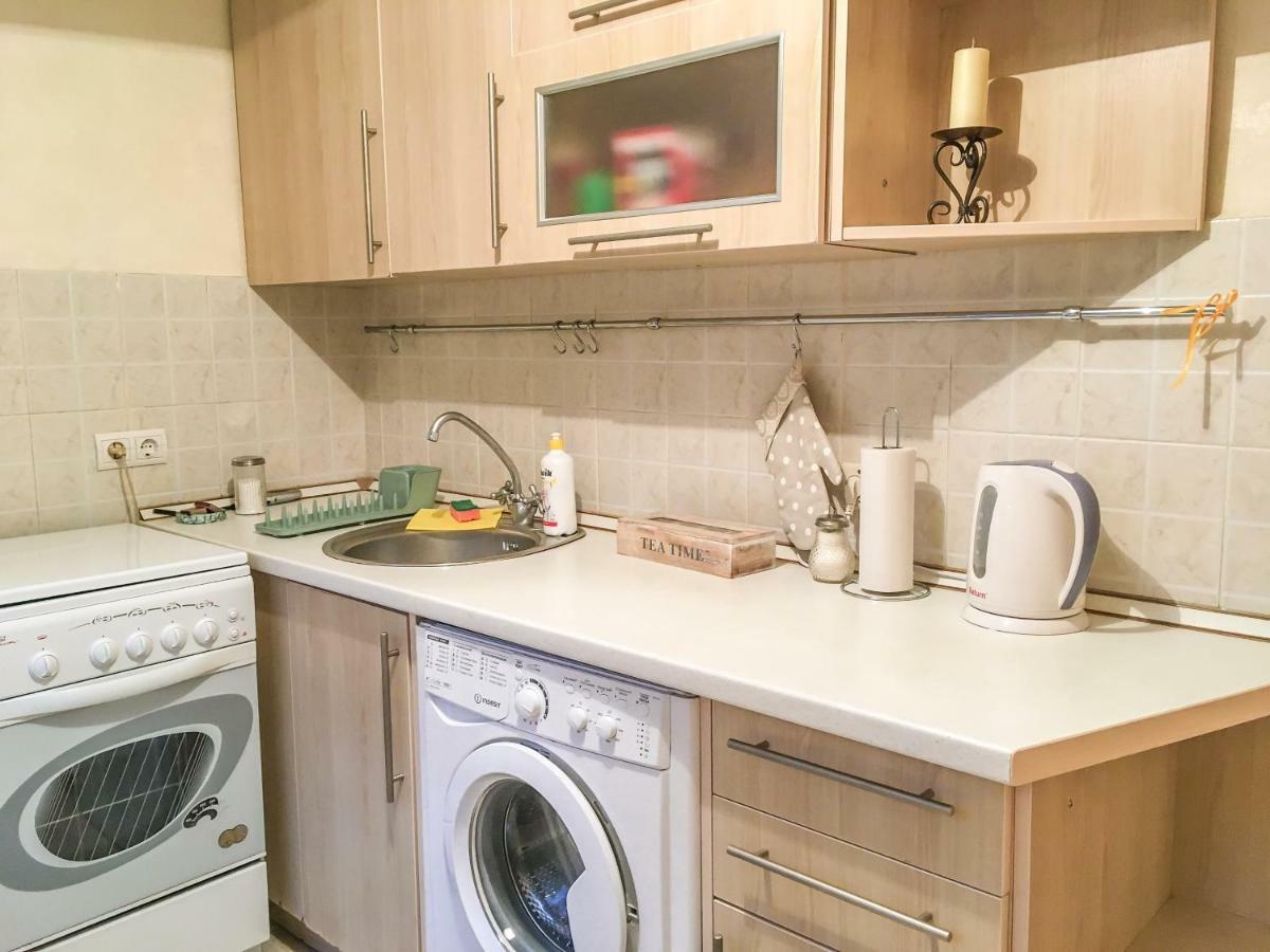 Sunflower Apartment Near Kiev Airport & Railway Station & Center City! المظهر الخارجي الصورة