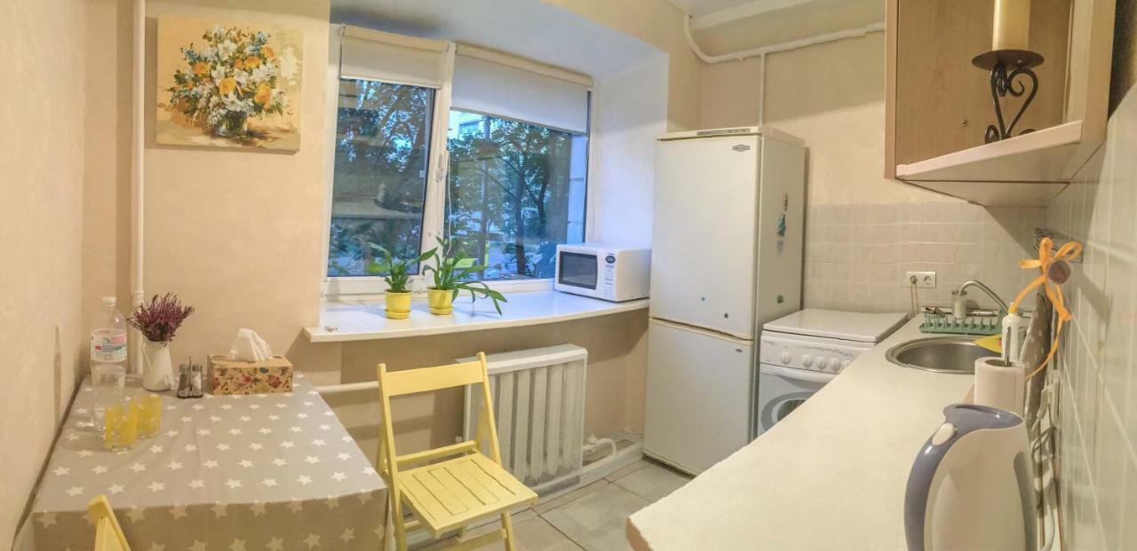Sunflower Apartment Near Kiev Airport & Railway Station & Center City! المظهر الخارجي الصورة